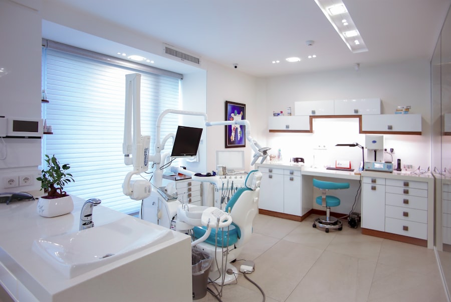 Dental operatory with chair, delivery unit and sterilisation area